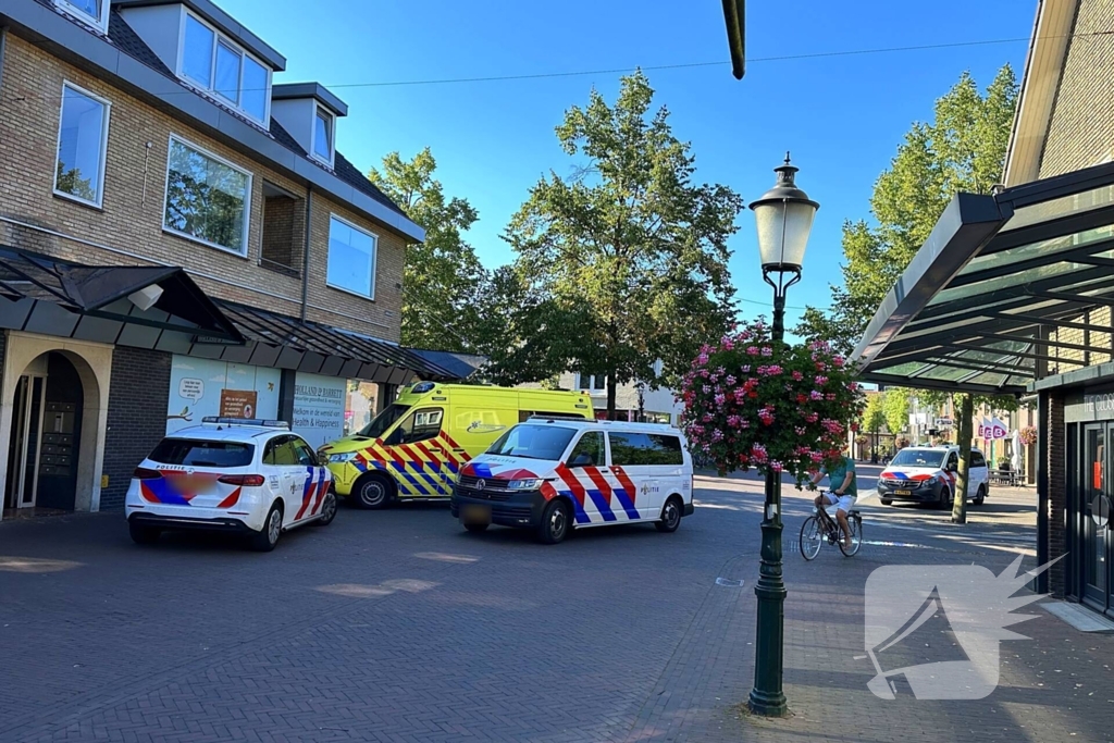 Forensische Opsporing verricht onderzoek in woning