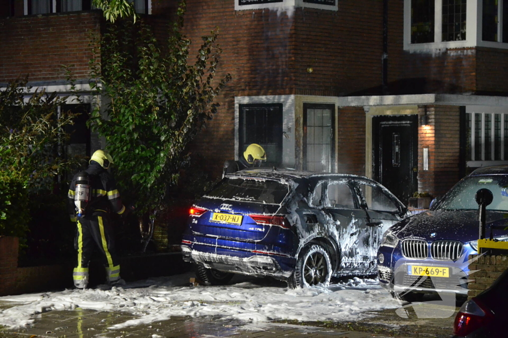 Elektrische auto van burgemeester in brand gestoken