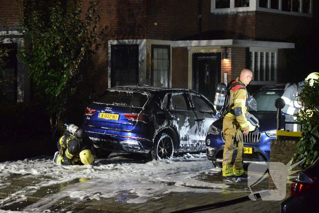 Elektrische auto van burgemeester in brand gestoken