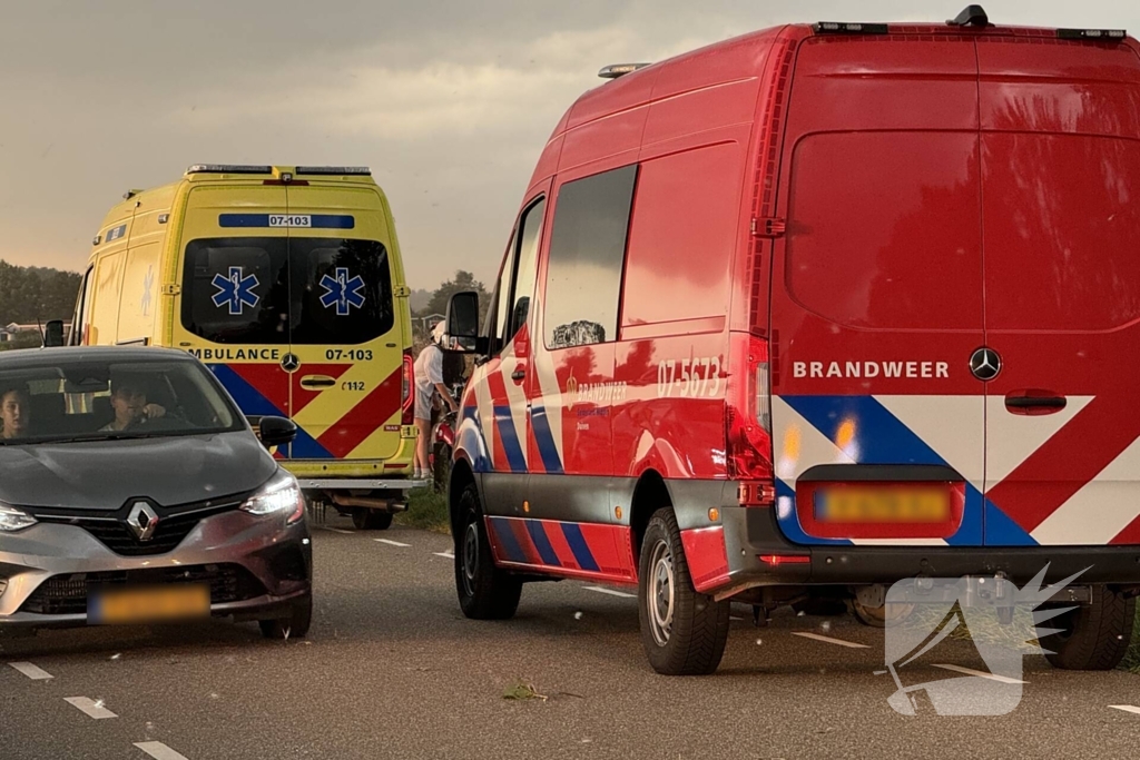 Persoon valt van fiets door wind