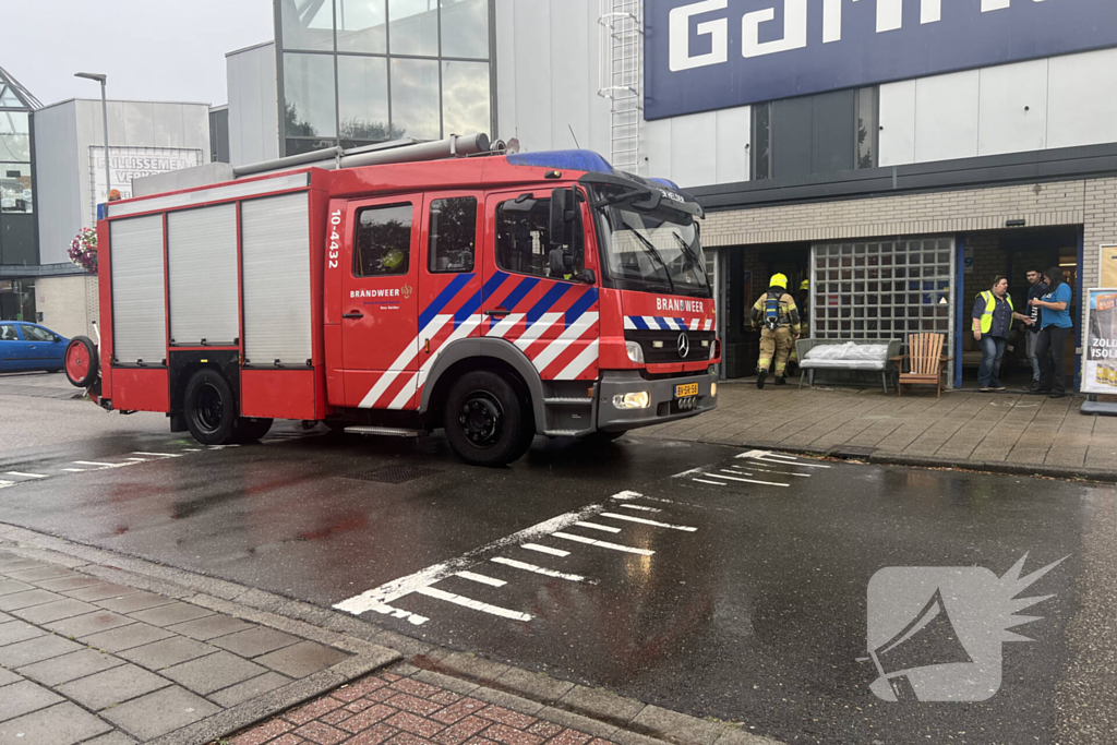 Brand in afzuiginstallatie bouwmarkt