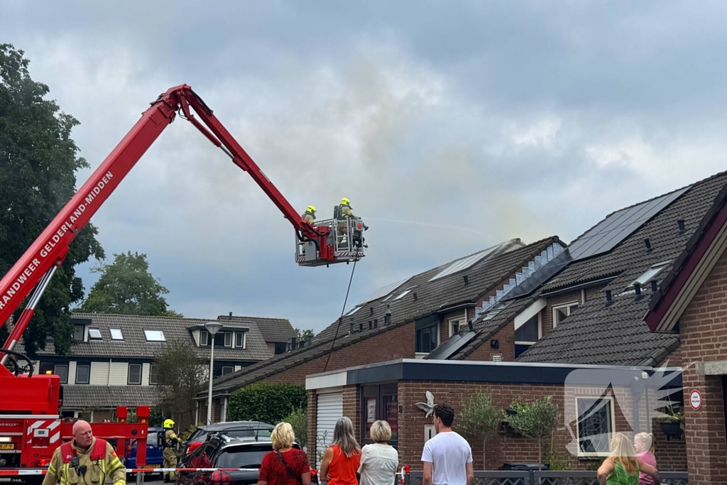 Veel rook bij brand in woning