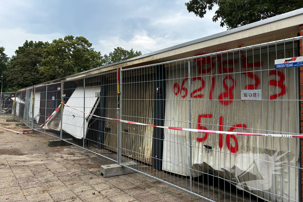 Grote ravage nadat meerdere garageboxen in band stonden