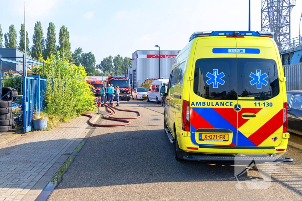 Brand op schip dat voor reparatie ligt in Dok