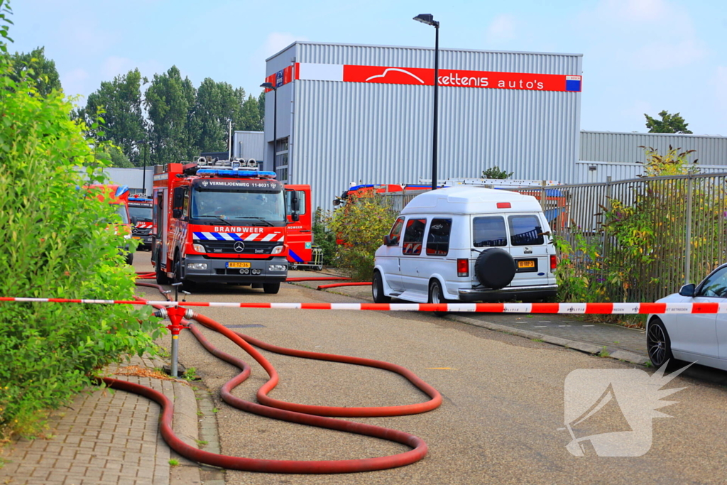 Brand op schip dat voor reparatie ligt in Dok