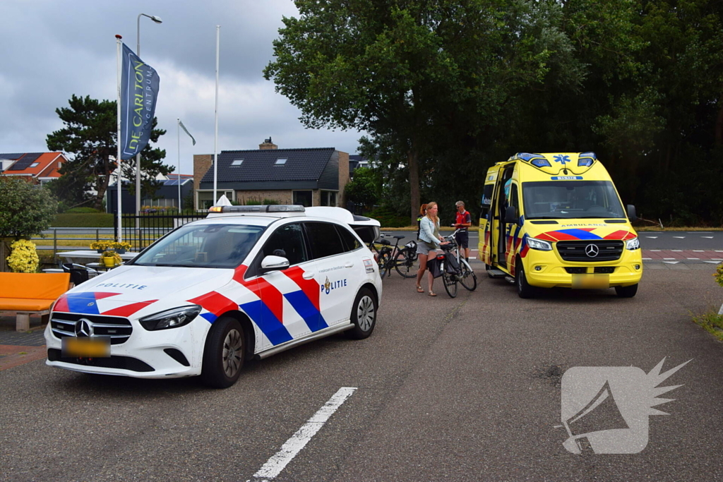 Persoon op fiets aangereden door personenauto