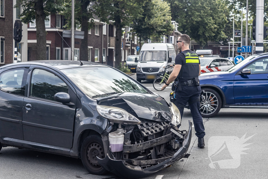 Veel schade bij ongeval op kruising