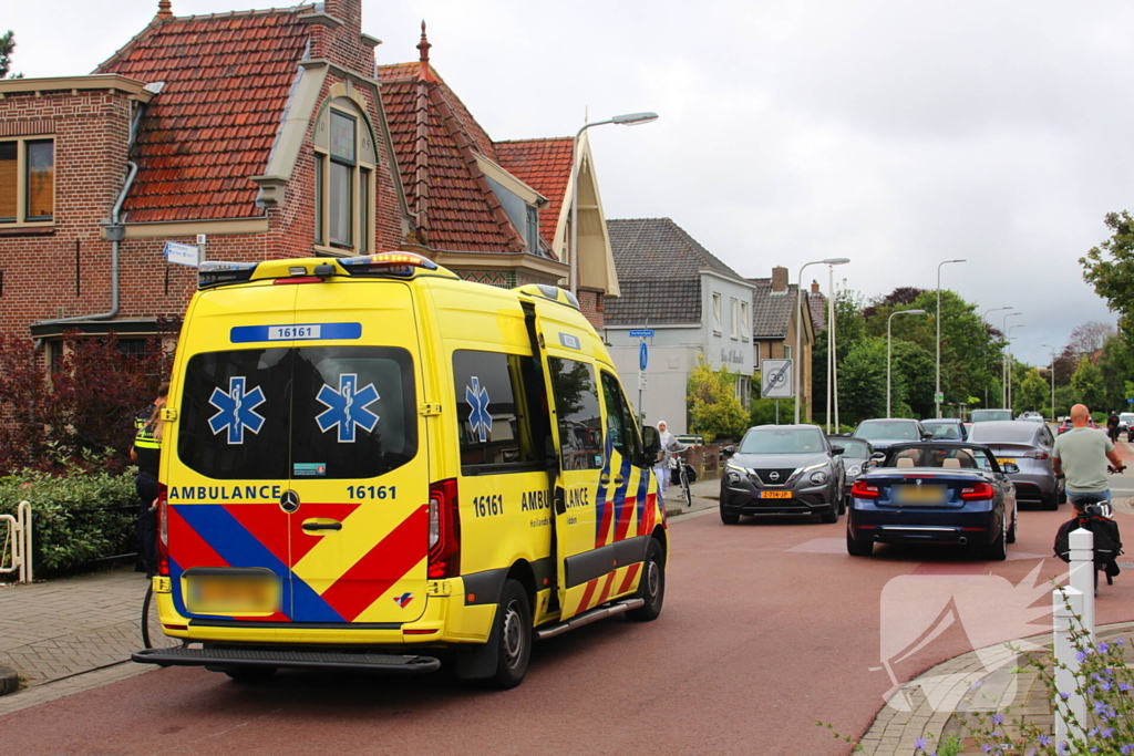 Fietser gewond aan arm na ongeval met personenauto