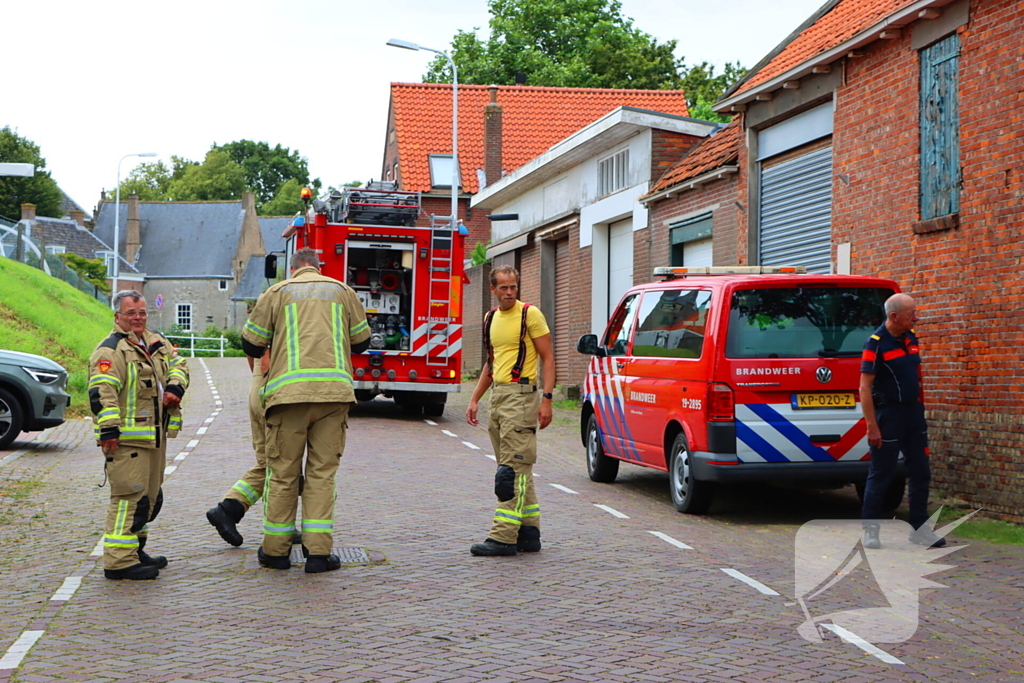 Brandweer helpt politie in zoektocht naar telefoon in riool na inval wietkwekerij