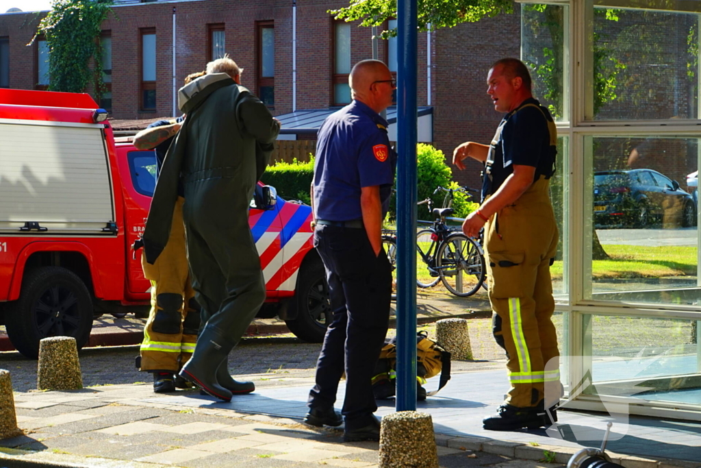 Flat zonder water door gescheurde waterleiding