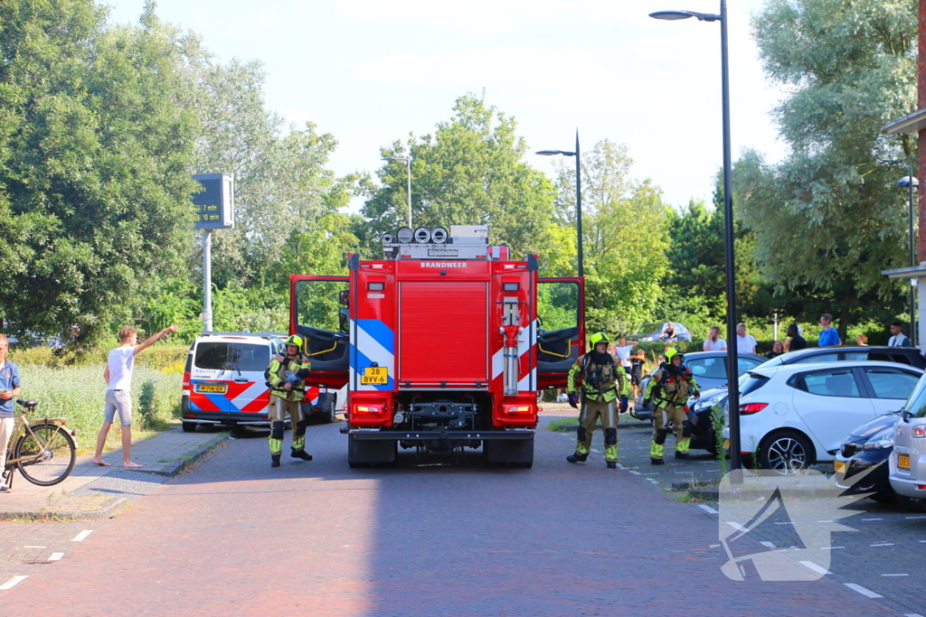 Brand in fietsaccu slaat over naar overkapping