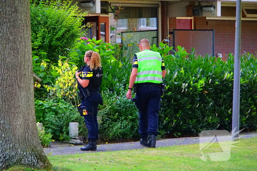 Politie valt woning binnen na schietpartij, verdachte aangehouden