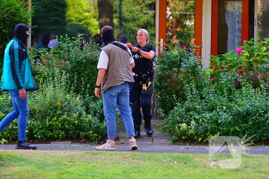 Politie valt woning binnen na schietpartij, verdachte aangehouden