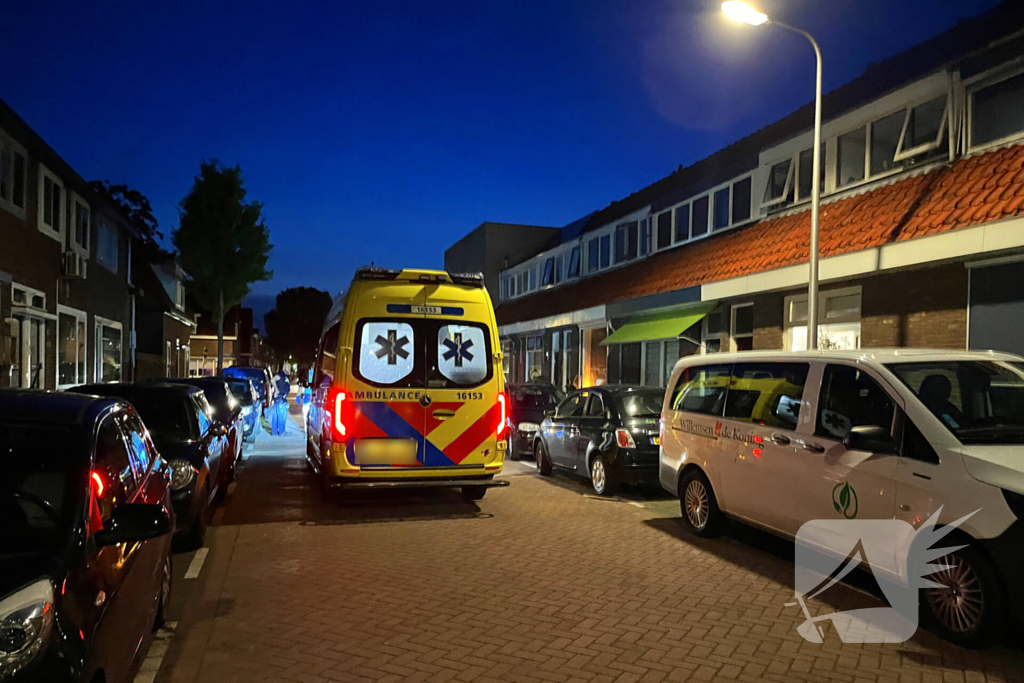 Aanhouding en gewonde na vechtpartij, messen gevonden in woning