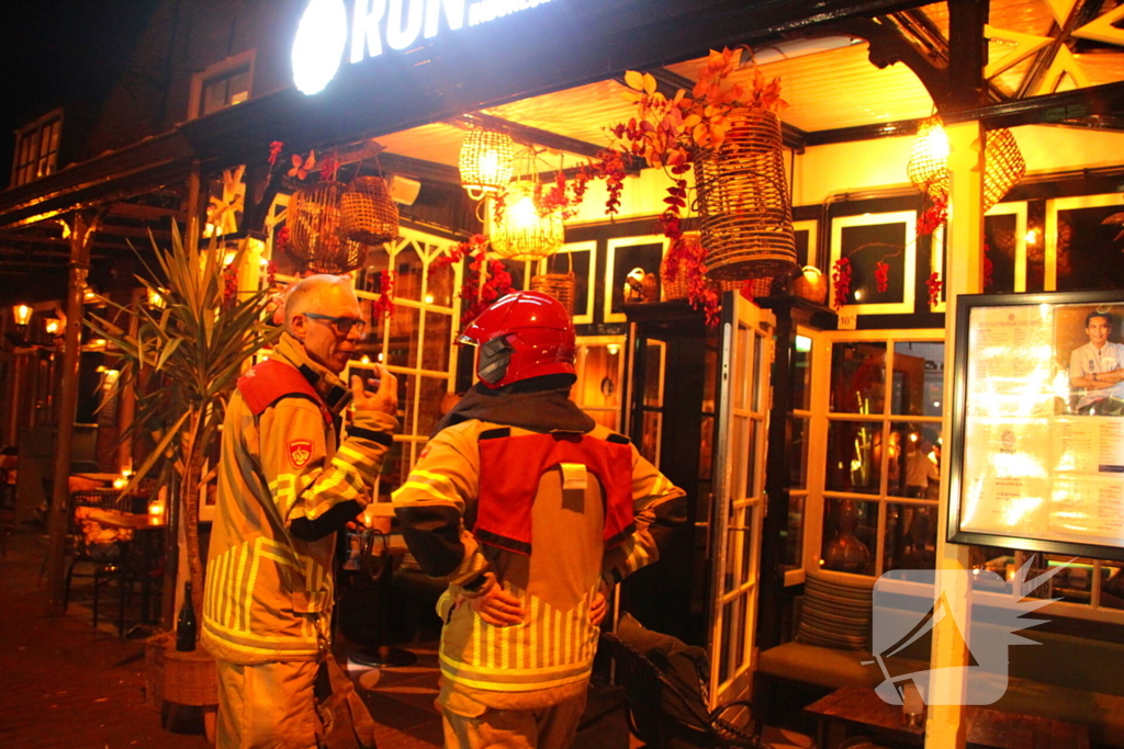 Restaurant ontruimd, brand snel onder controle