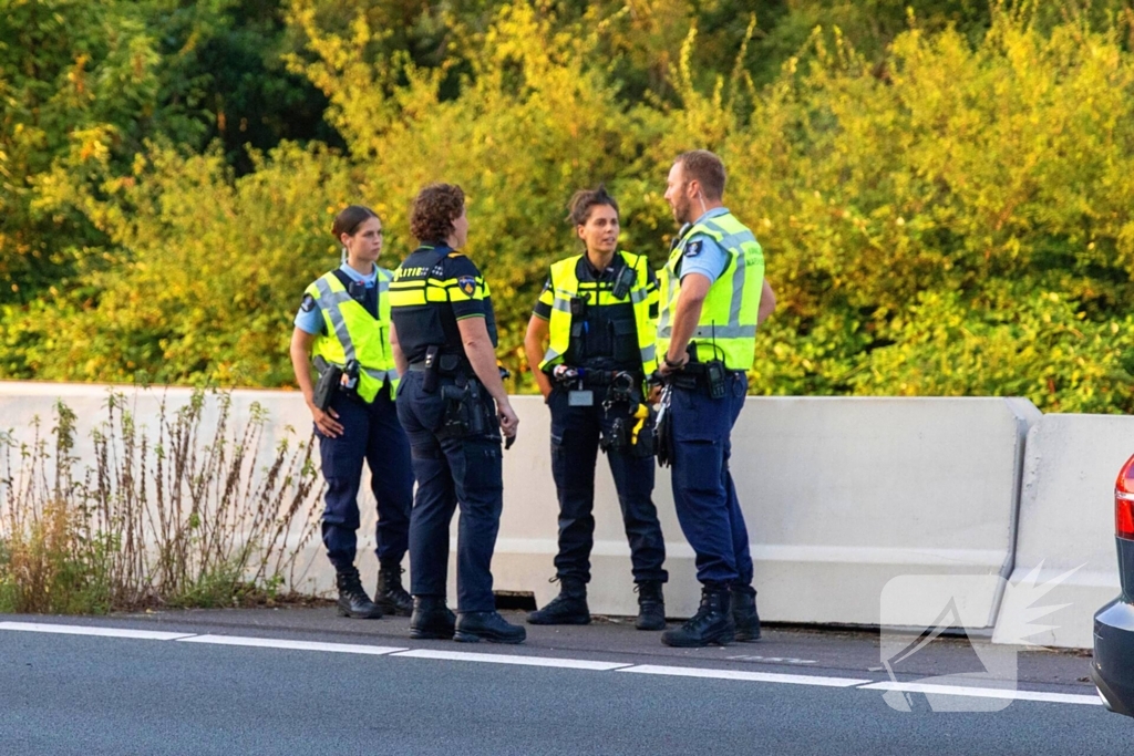 Rijstrook afgesloten door kop-staartaanrijding