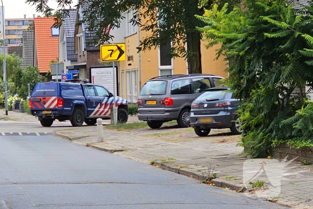 Politie op zoek naar mogelijk wapen na verdachte situatie