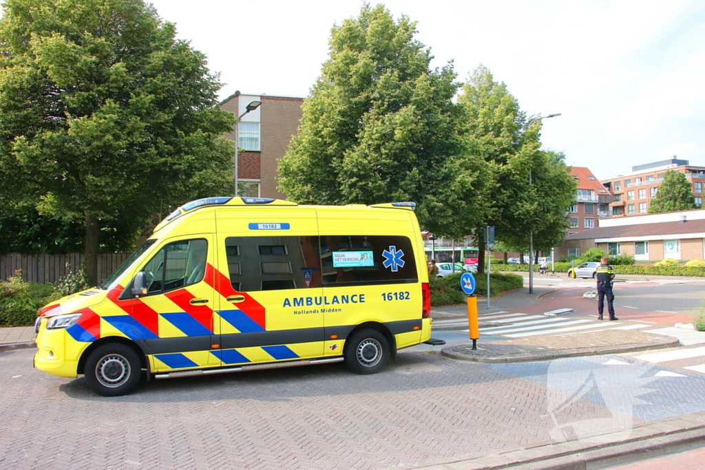 Brandweer bevrijdt kind dat met voet tussen spaken zit