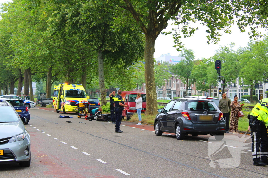 Motorrijder gewond bij verkeersongeval