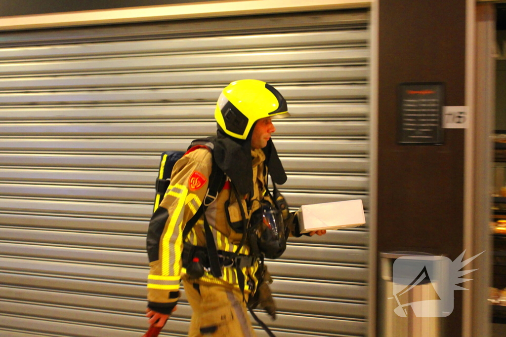 Omstanders bellen brandweer voor rookontwikkeling uit bakkerij