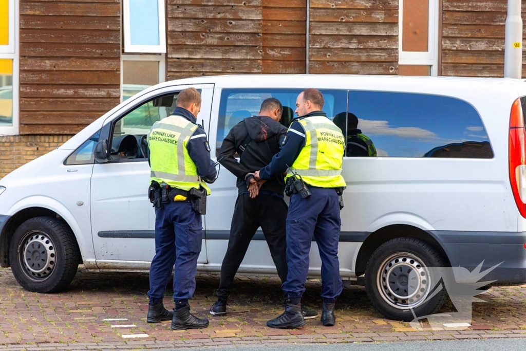 Marechaussee houdt controle: aanhouding wegens vals rijbewijs