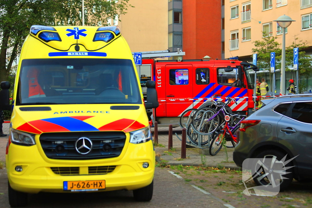 Brandweer lange tijd bezig met brandbestrijding in gebouw