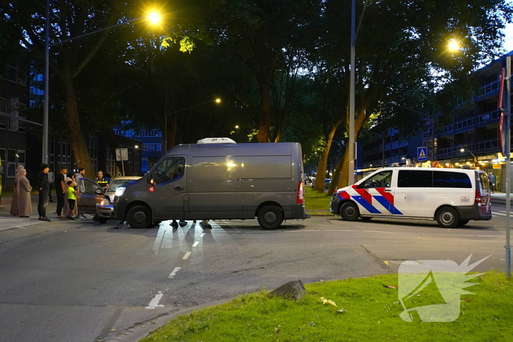 Gewonde na botsing tussen auto en bestelbus