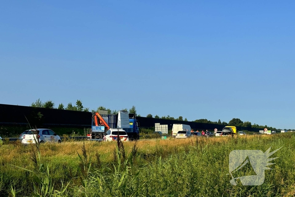 Drie auto's betrokken bij aanrijding op snelweg