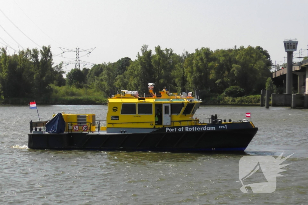 Grote zoekactie naar mogelijke persoon te water