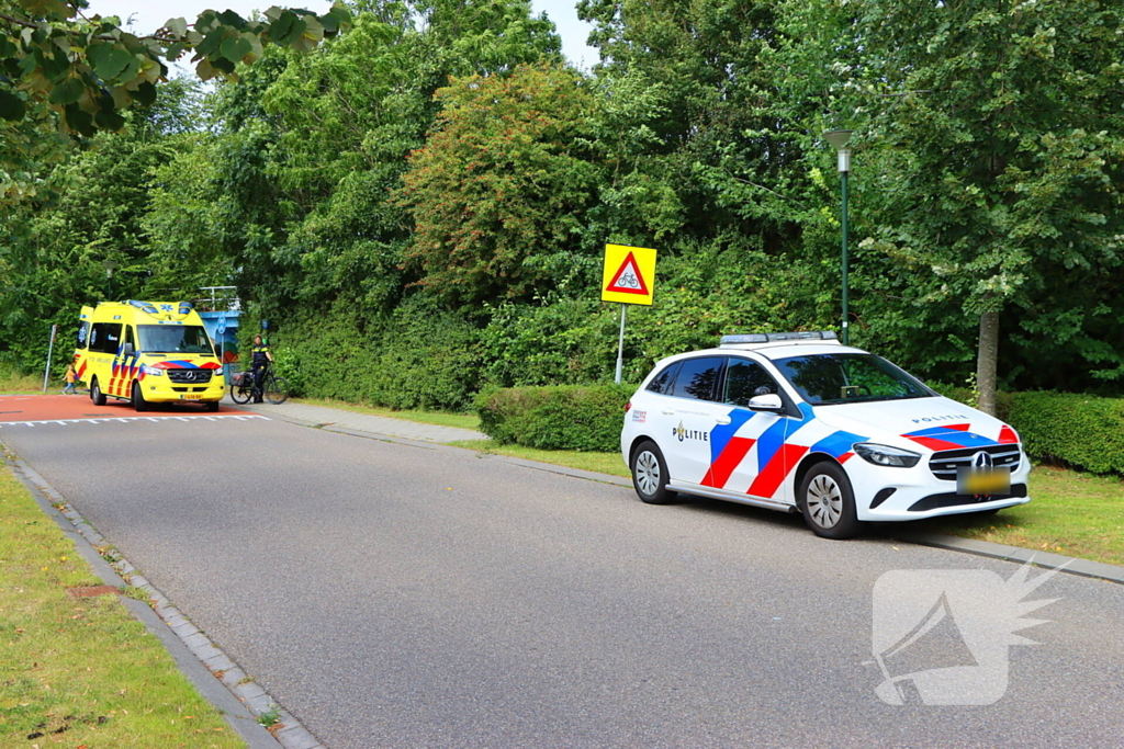 Fietsers in botsing bij oversteekplaats