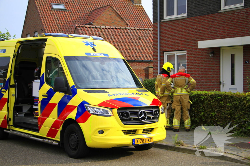 Hulpdiensten controleren woning op gevaarlijke gassen