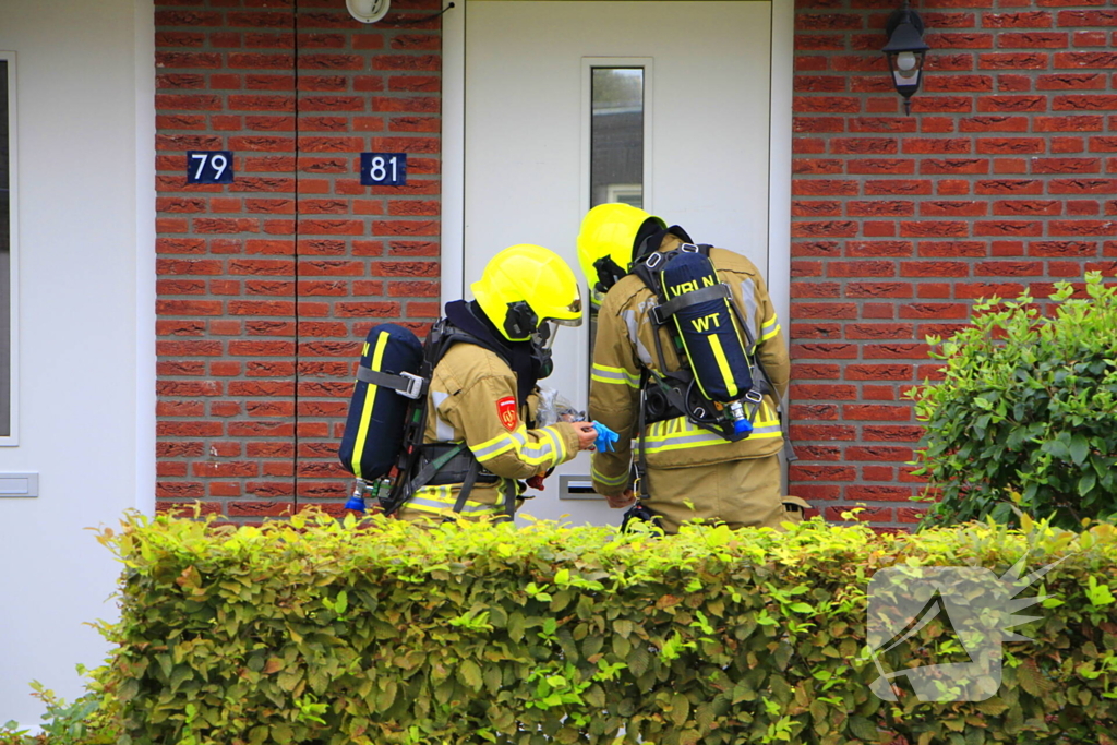 Hulpdiensten controleren woning op gevaarlijke gassen