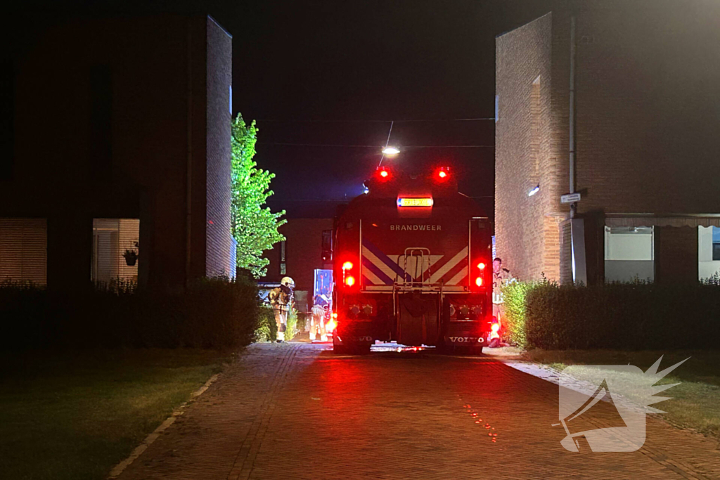 Vlammenzee verwoest schuur bij woning