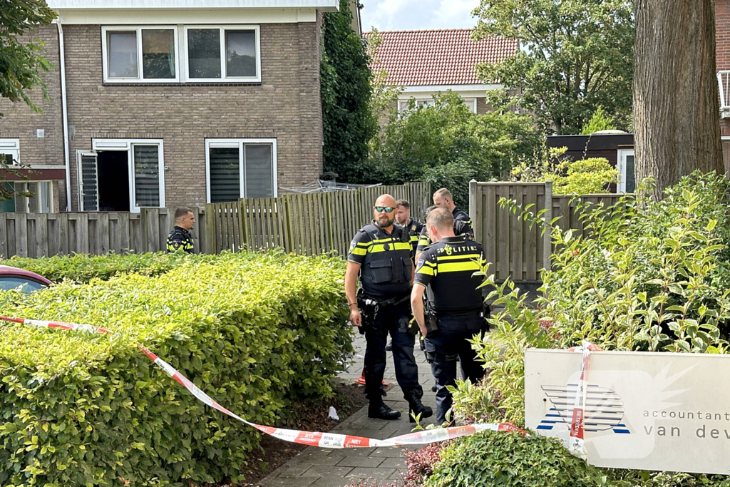 Persoon gewond bij steekpartij in woonwijk