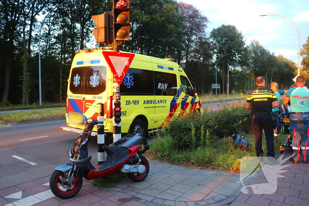 Gewonden na ongeval tussen scooter en fietser