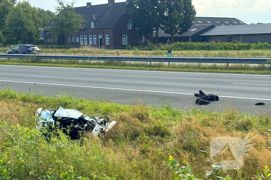 Snelweg afgesloten wegens onderzoek naar aanrijding met motor