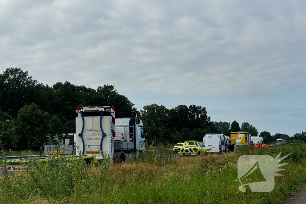 Snelweg afgesloten wegens onderzoek naar aanrijding met motor