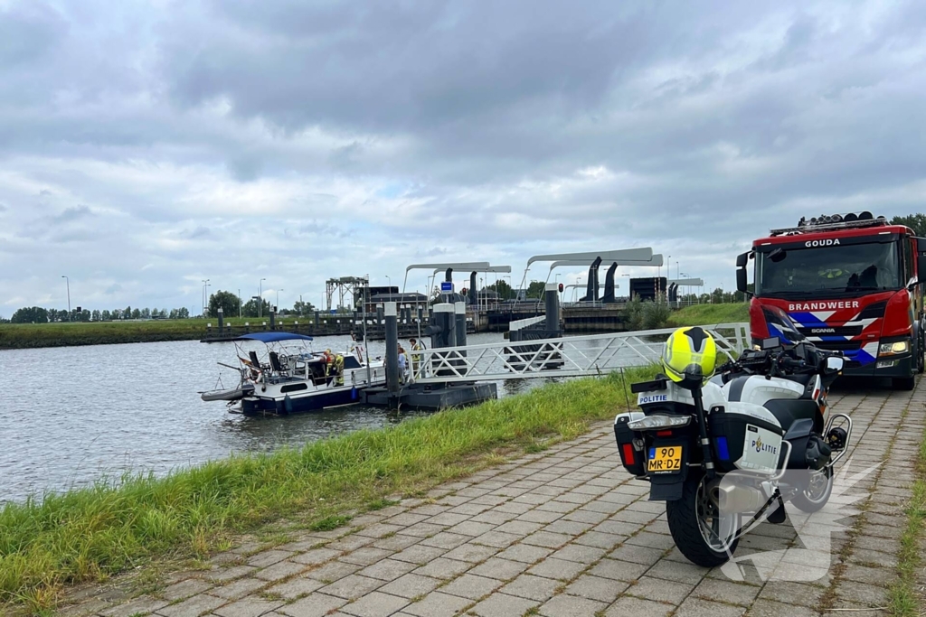 Brandweer op onderzoek uit na knal op boot