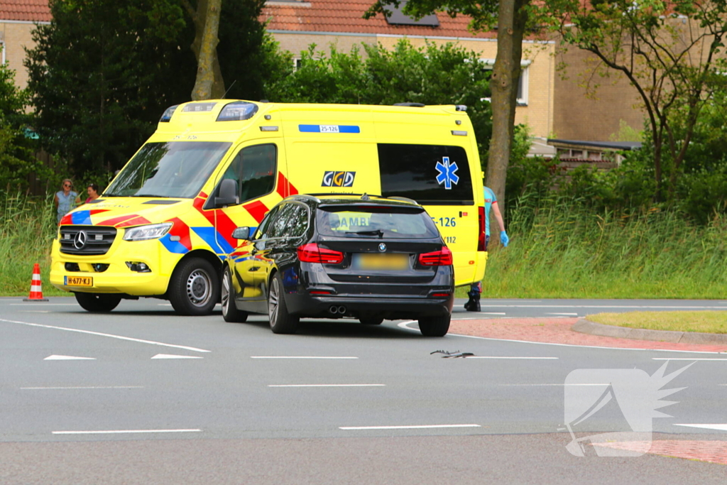 Auto belandt op zijkant bij ongeval