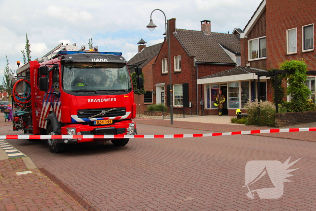 Straat afgesloten wegens gaslucht bij ketel