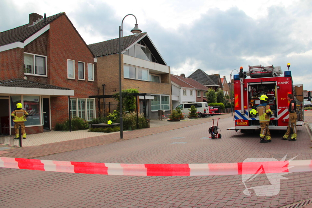 Straat afgesloten wegens gaslucht bij ketel