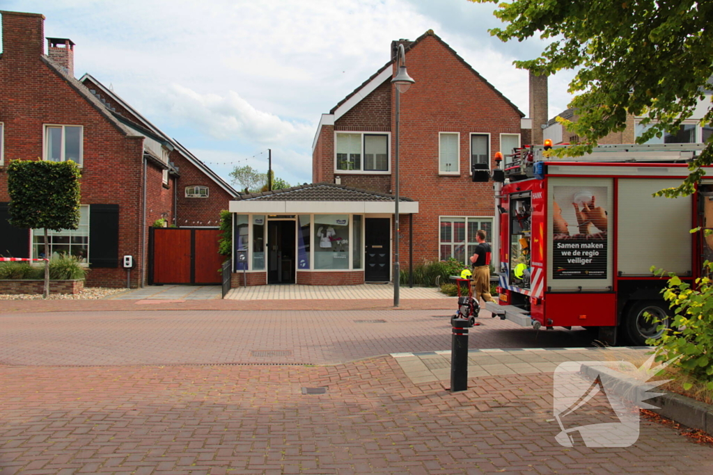 Straat afgesloten wegens gaslucht bij ketel