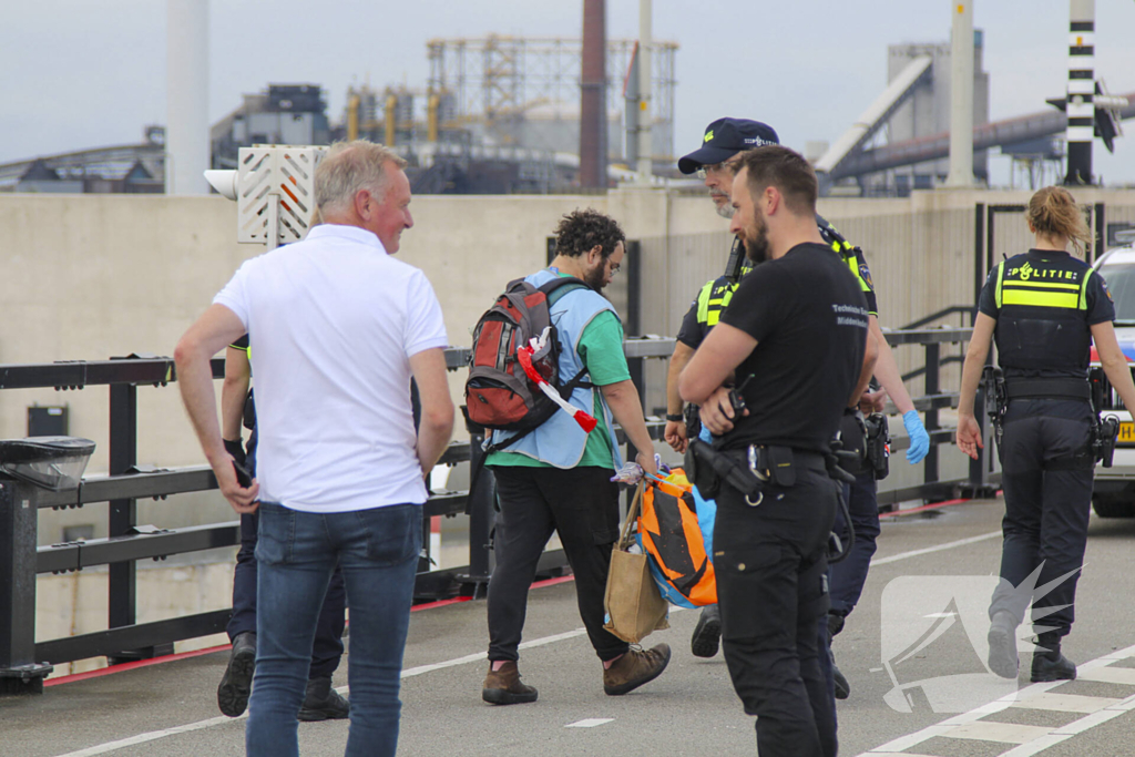 Demonstranten blokkeren opnieuw Zeesluis