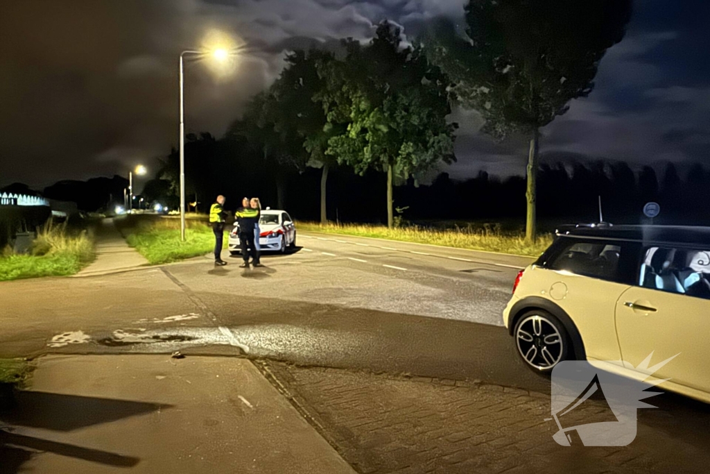 Mini Cooper zwaar beschadigd bij ongeval