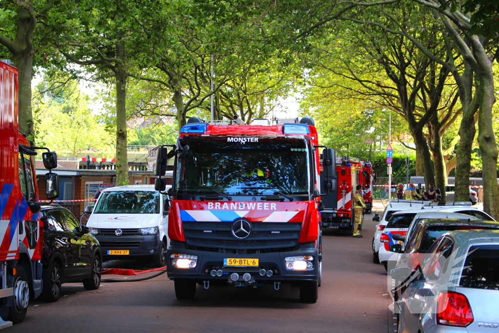 Grote brand in studentencomplex meerdere mensen vluchten naar buiten