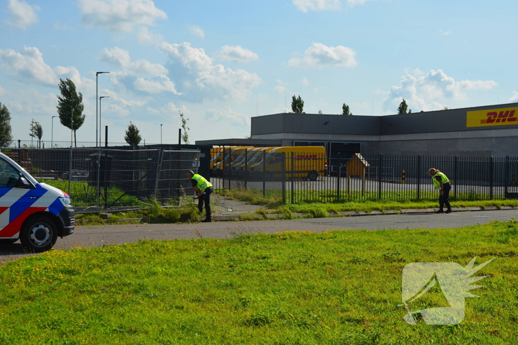 Motorrijder ramt hek politie doet onderzoek