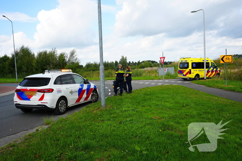 Ongeval met scooter op rontonde