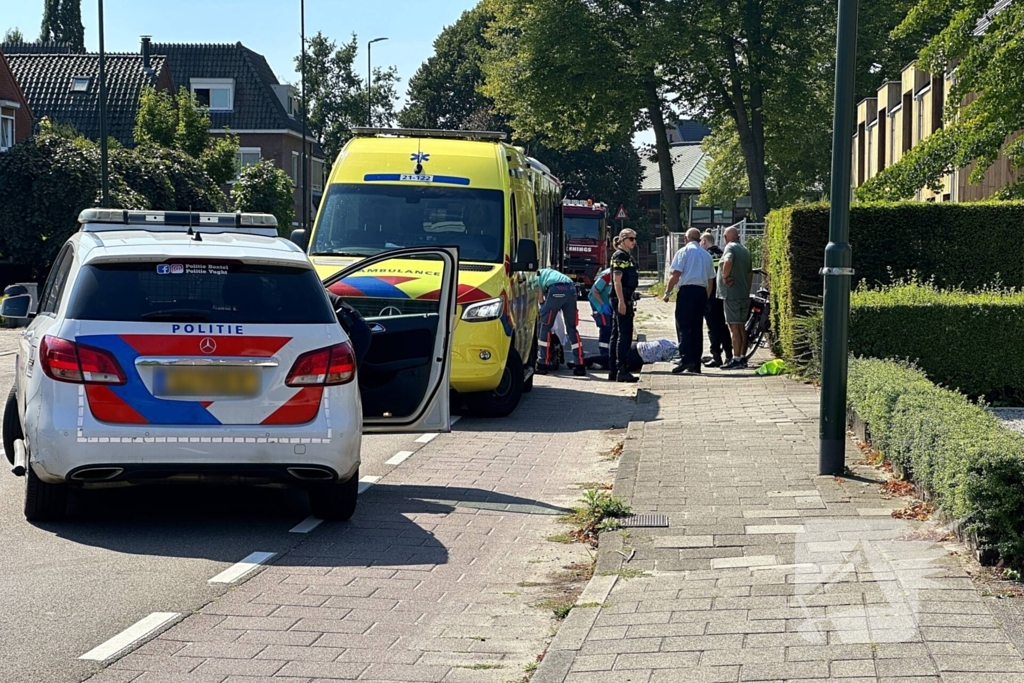 Fietser in botsing met lijnbus