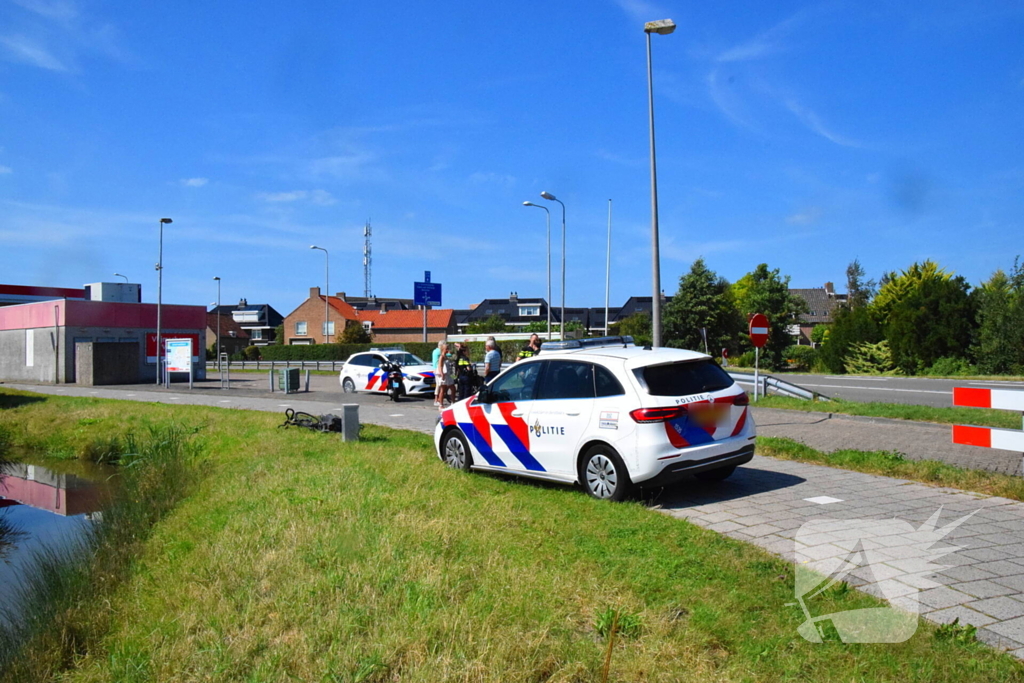 Persoon op fiets aangereden door scooterrijder