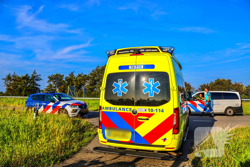 Fietster gewond bij aanrijding, automobilist rijdt door